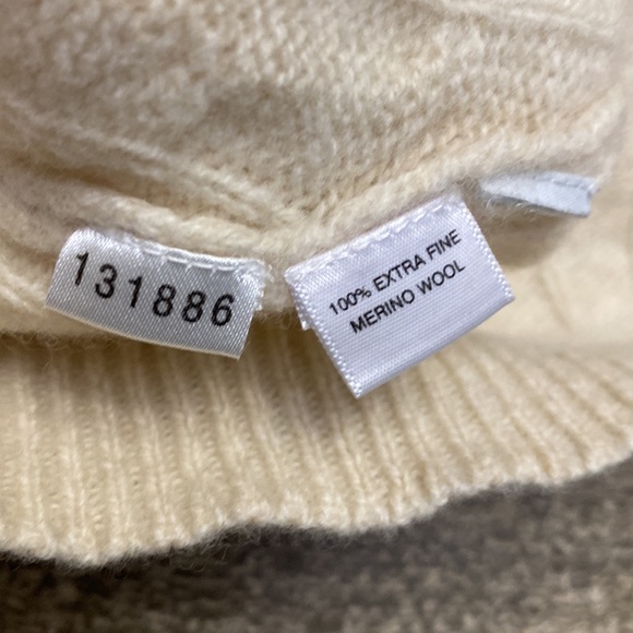 Ann Taylor extra fine Merino wool sweater - Picture 2 of 6
